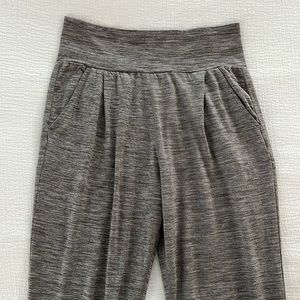 Vuori Harem-style Yoga Pants